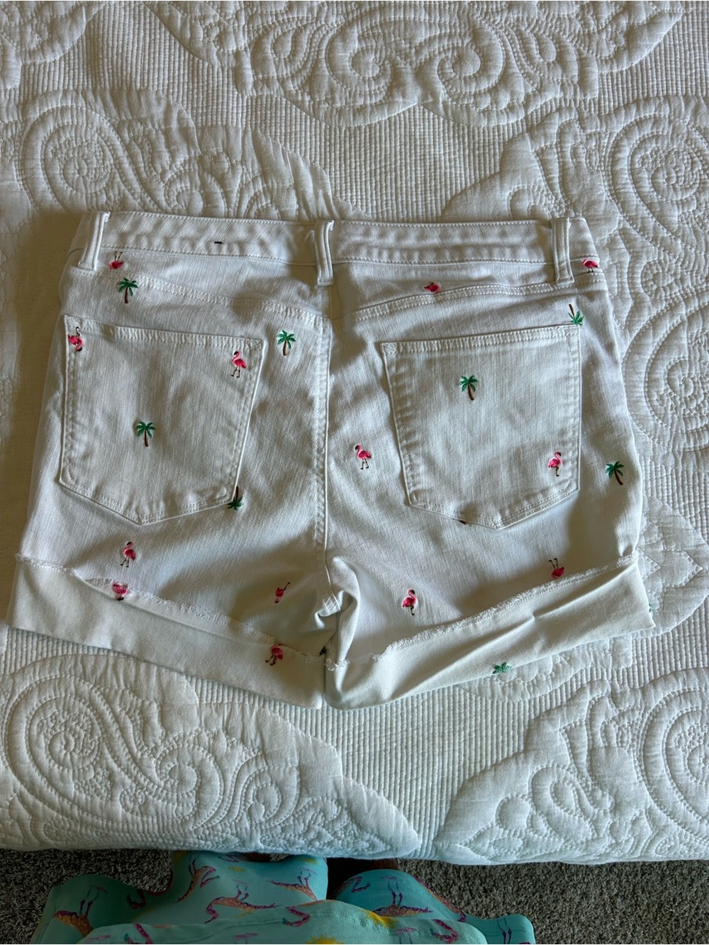 🌴🦩Talbots White Denim 7” Mid-rise Shorts Pink Flamingo & Green Palm Embroidery - Picture 8 of 11